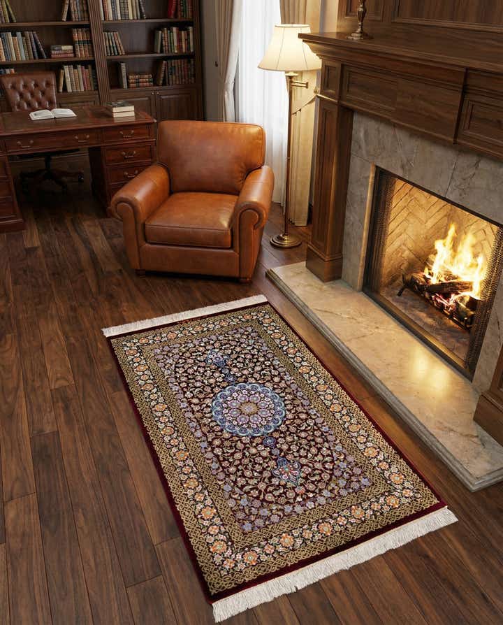 2' 7 x 4' 4 Ghom Silk Rug