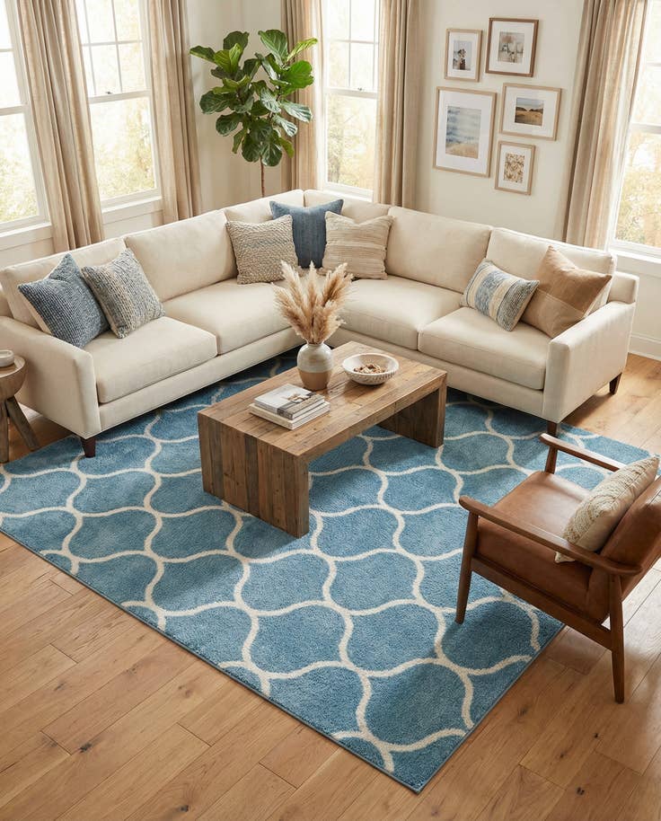 Detail image of 7' x 10' Lattice Frieze Rug