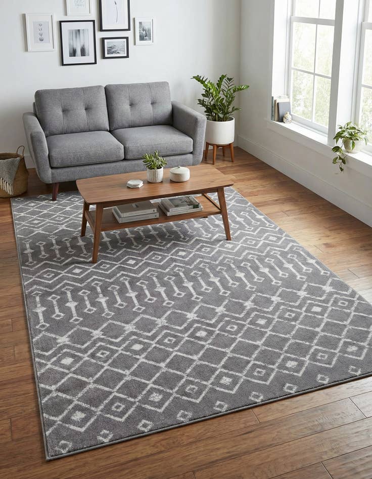 Detail image of 5' 3 x 8' Kasbah Trellis Rug