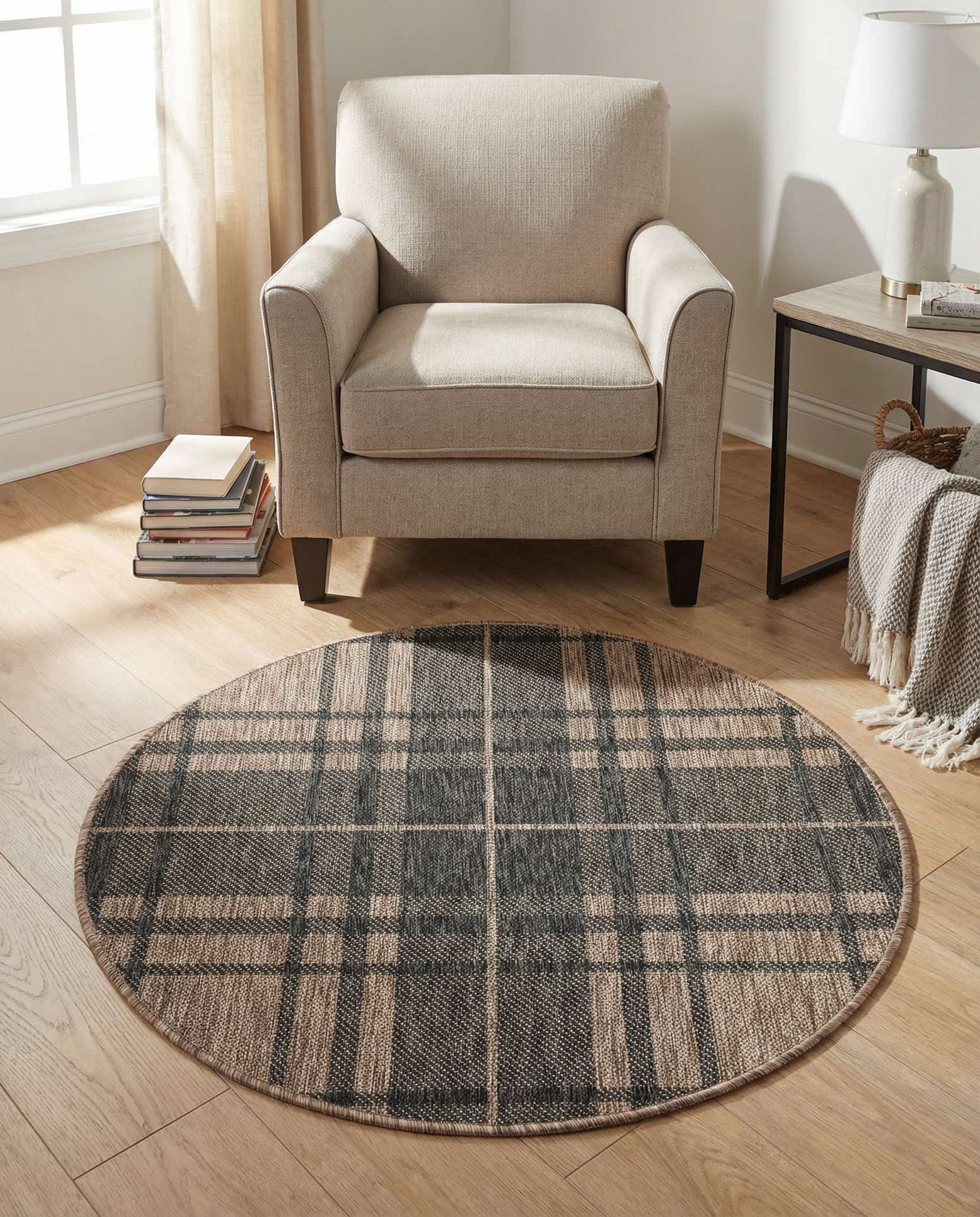 3' x 3' Easy-Clean Checkered Indoor / Outdoor Round Rug
