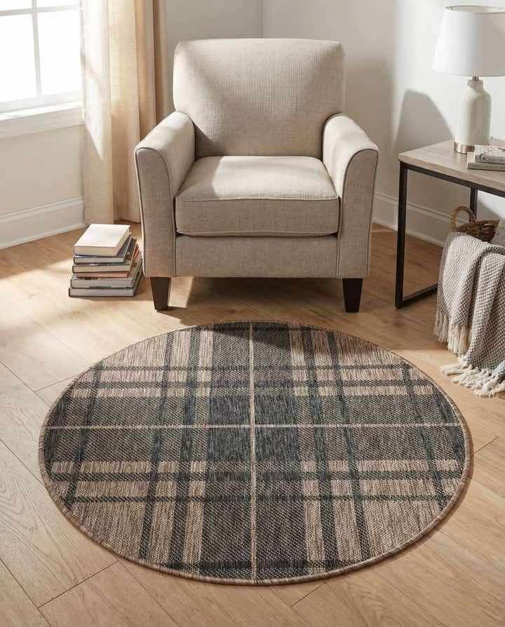 3' x 3' Easy-Clean Checkered Indoor / Outdoor Round Rug