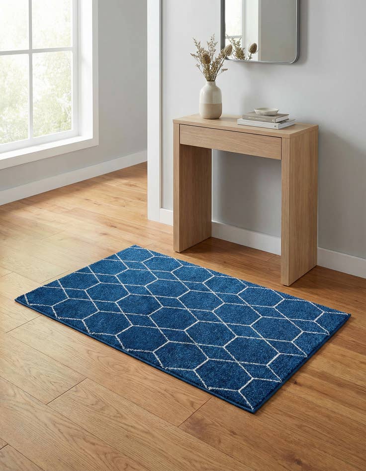 Detail image of 3' x 5' 3 Lattice Frieze Rug