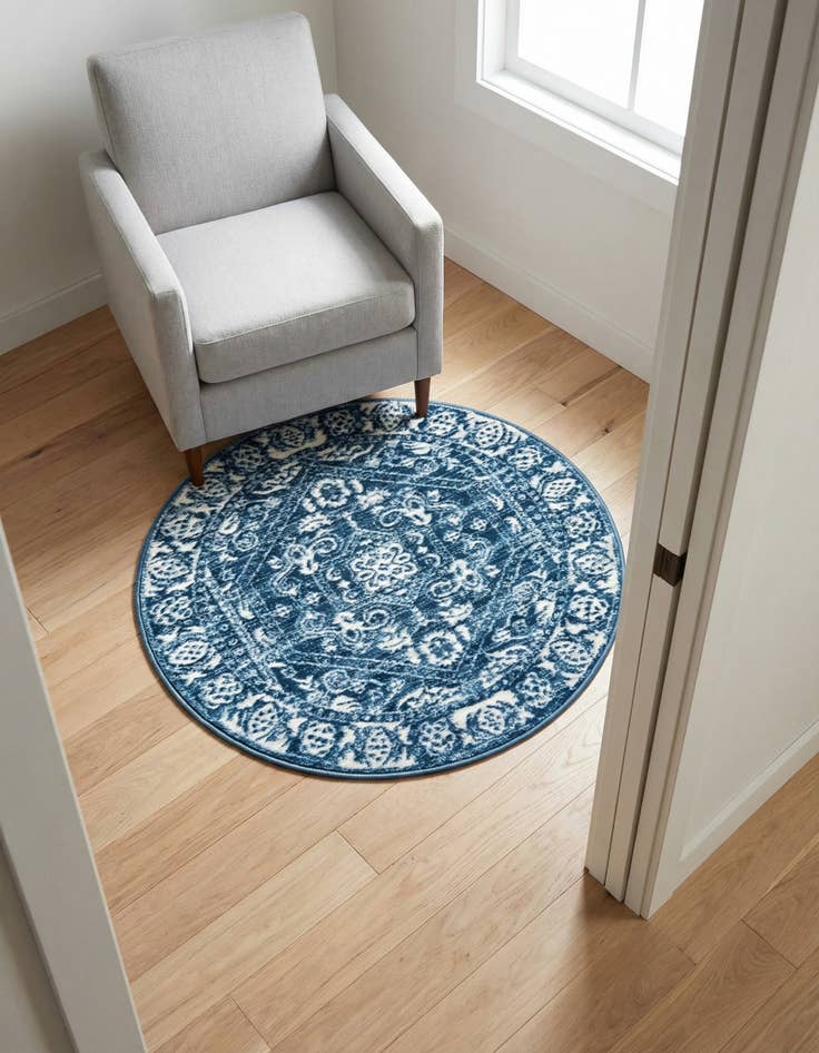 Detail image of 3' 3 x 3' 3 Boston Round Rug