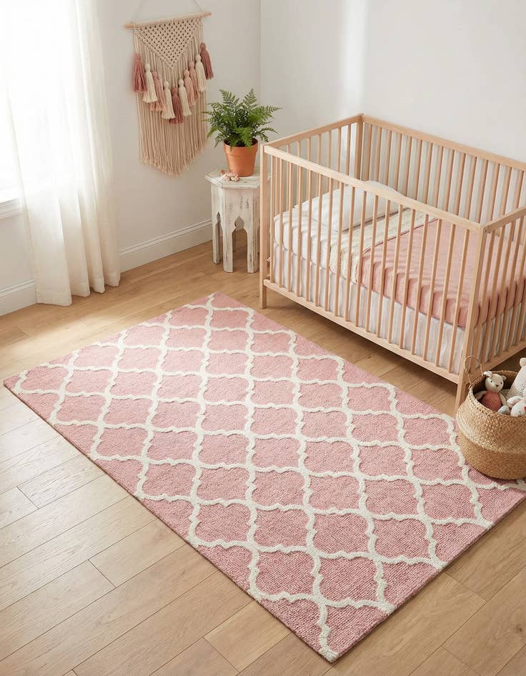 Detail image of 3' x 5' 3 Lattice Frieze Rug