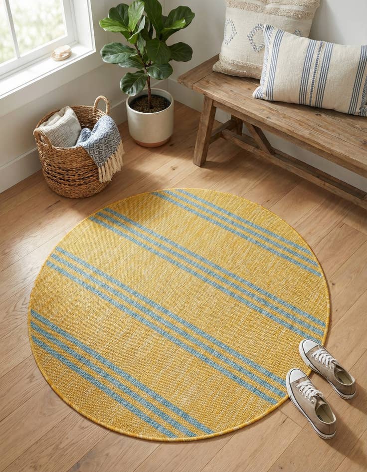 Detail image of 3' x 3'  Washable Jill Zarin Anguilla Indoor / Outdoor Round Rug