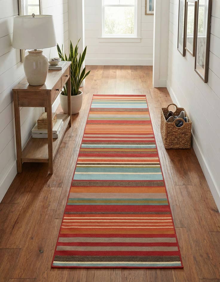 Detail image of 2' 7 x 10' Easy-Clean Modern Indoor / Outdoor Runner Rug