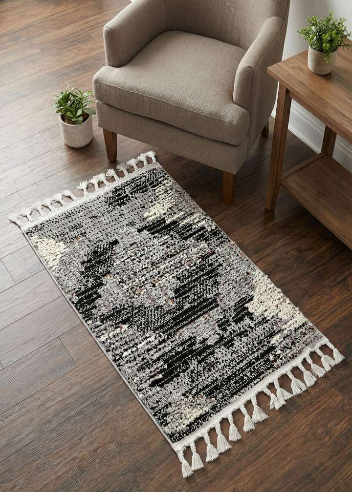 2' x 3' 2 Cherokee Rug