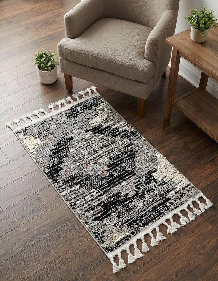 Detail image of 2' x 3' 2 Cherokee Rug