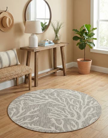 Gray Easy-Clean Coastal Indoor / Outdoor Round Rug
