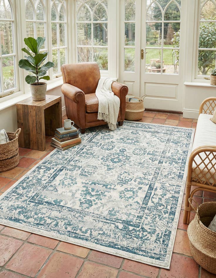 Detail image of 5' x 8' Charleston Rug