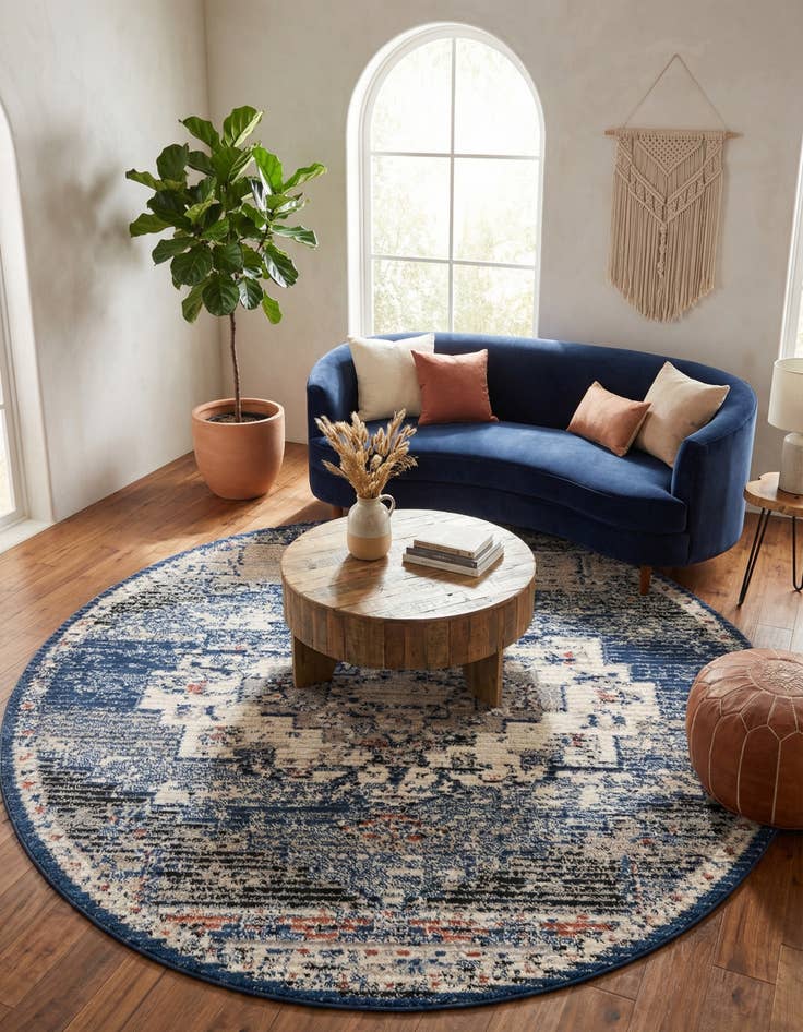 Detail image of 7' x 7' Tucson Round Rug