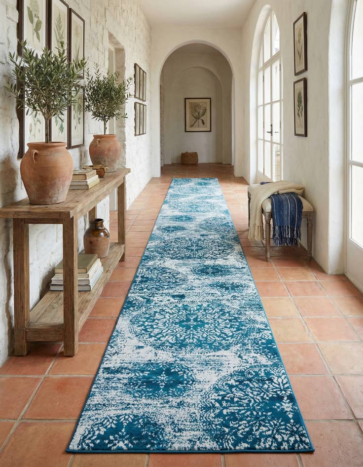 Detail image of 3' 3 x 19' 8 Monaco Runner Rug