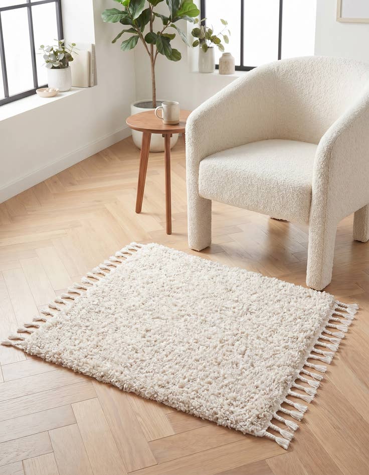 Detail image of 3' 3 x 3' 3 Athena Shag Square Rug