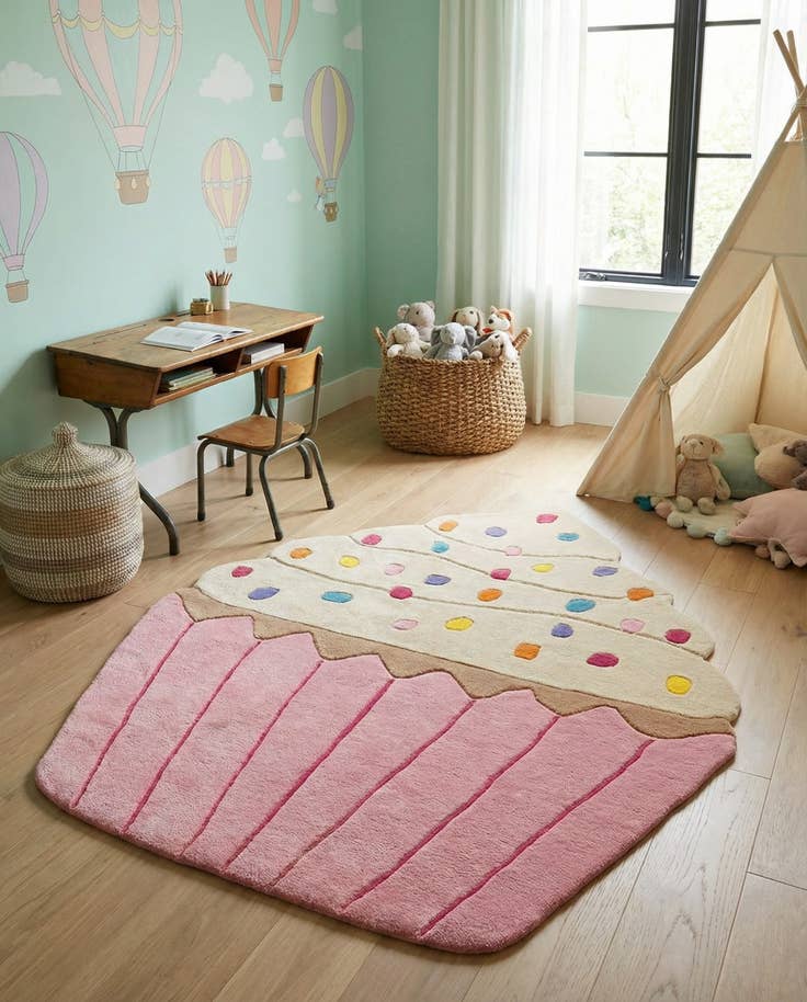 Detail image of 4' 8 x 5' 3 Happy Rugs Cupcake Wool