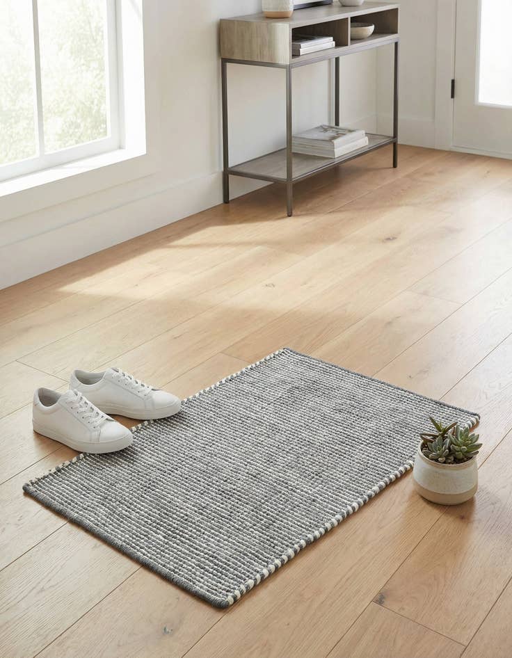 Detail image of 2' 2 x 3' 1 Easy-Clean Jill Zarin Palm Springs Indoor / Outdoor Rug