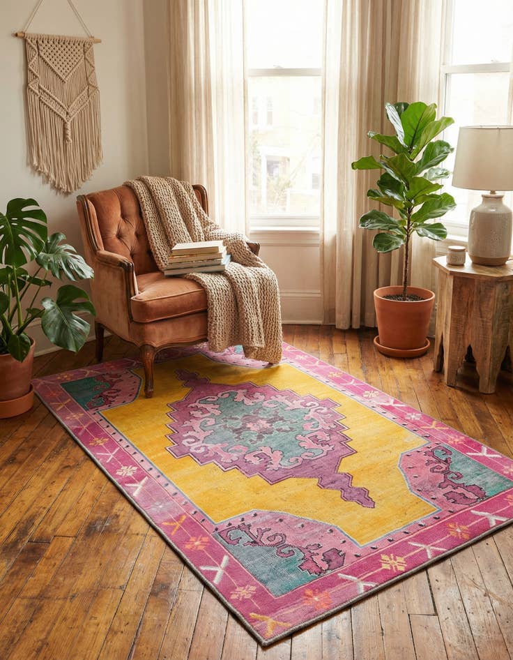 Detail image of 3' 6 x 5' 6 Timeless Rug