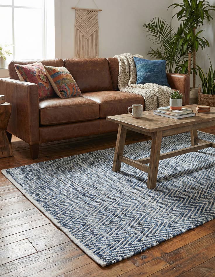 Detail image of 5' 1 x 8' Hand Woven Chindi Chevron Rug