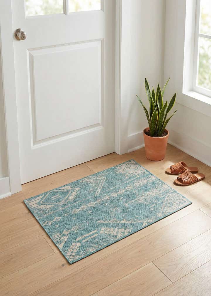 2' x 3' Easy-Clean Bohemian Indoor / Outdoor Rug