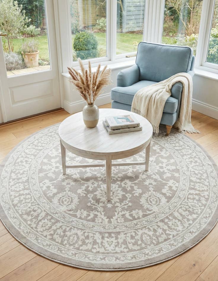 Detail image of 7' 10 x 7' 10 Charlotte Round Rug