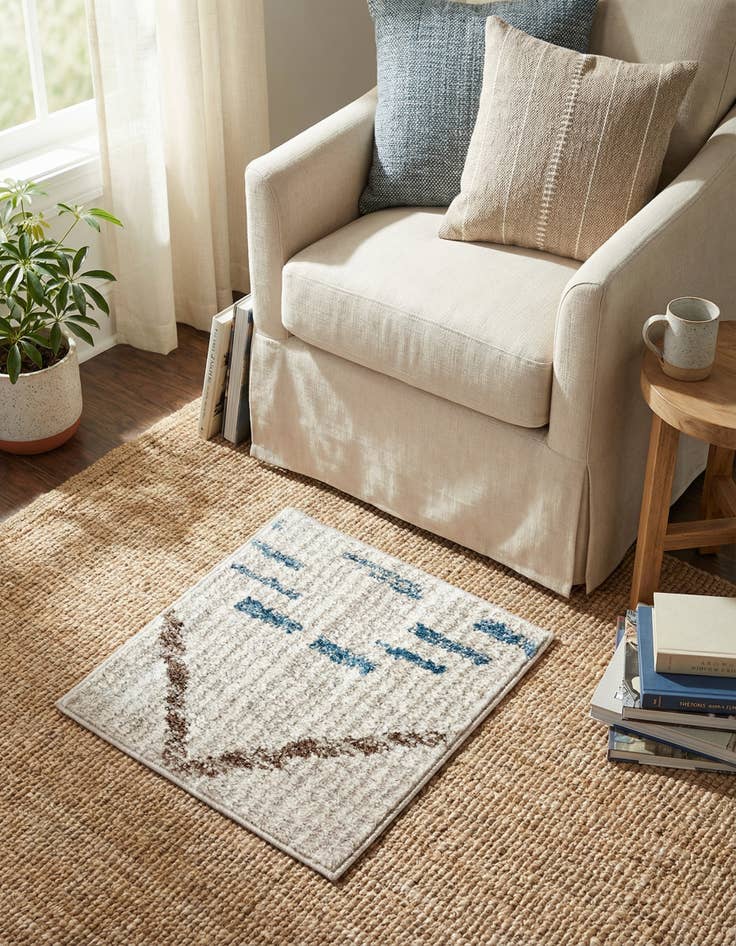 Detail image of 1' 4 x 1' 4 Aramis Sample Rug