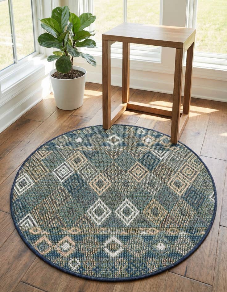 Detail image of 3' 3 x 3' 3  Washable Baja Indoor / Outdoor Round Rug