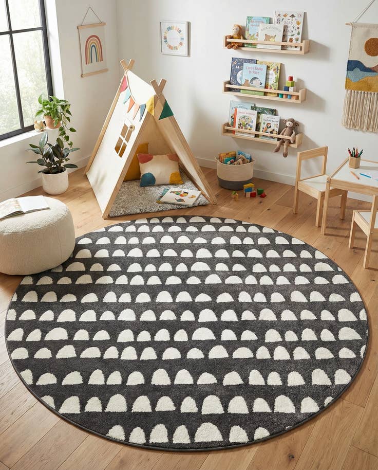 Detail image of 7' 10 x 7' 10 Whimsy Kids Round Rug