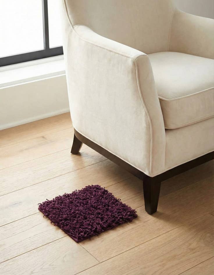 Detail image of 1' x 1' Solid Shag Sample Rug