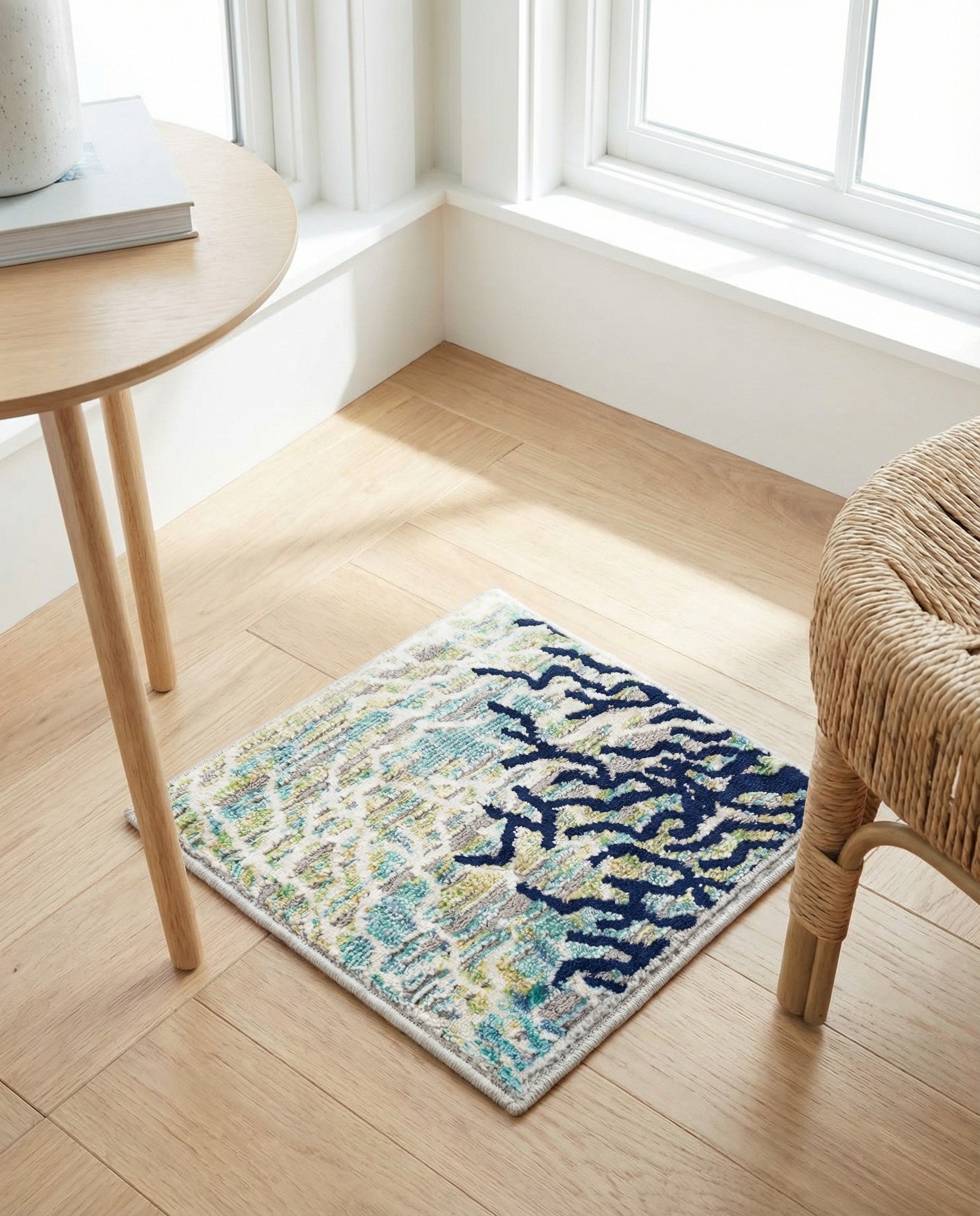 1' 4 x 1' 4 Ariel Sample Rug