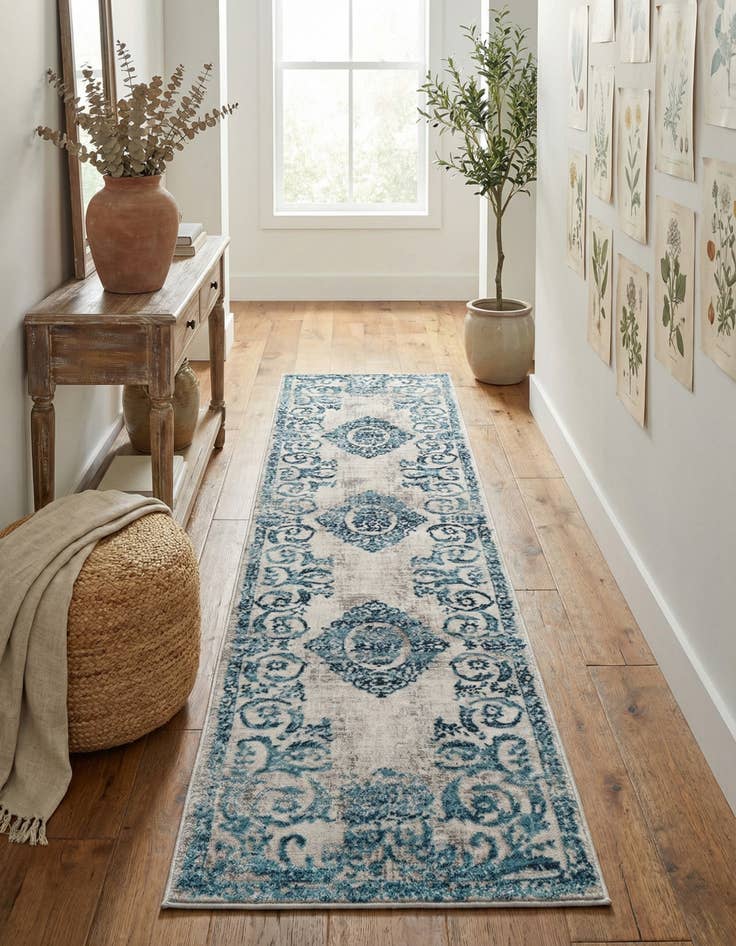 Detail image of 2' x 8' Finsbury Runner Rug