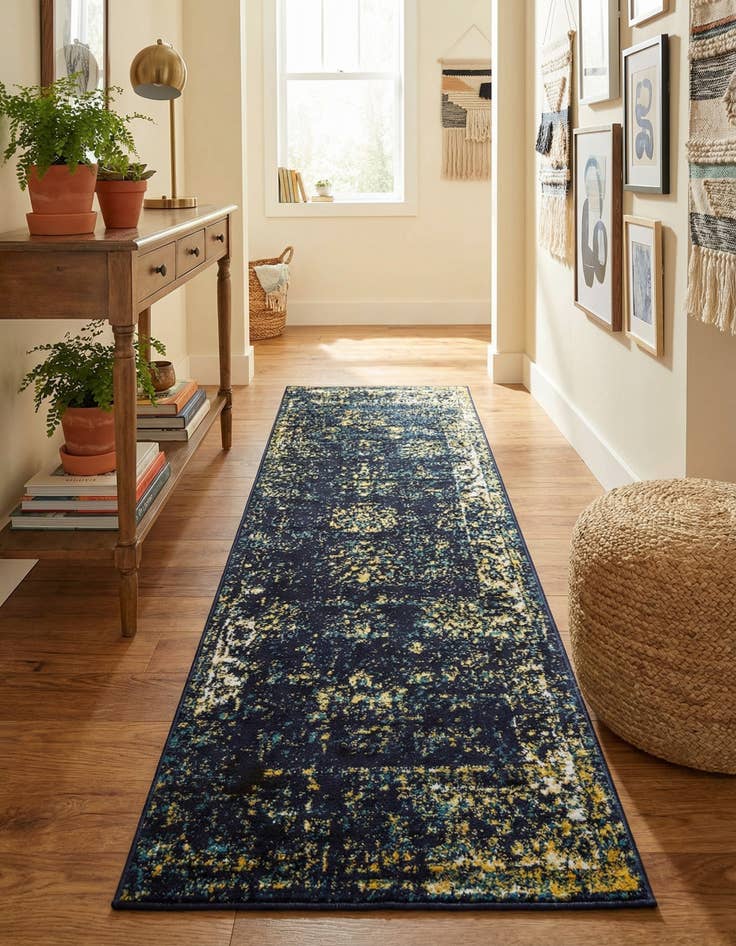 Detail image of 2' x 6' 7 Monaco Runner Rug