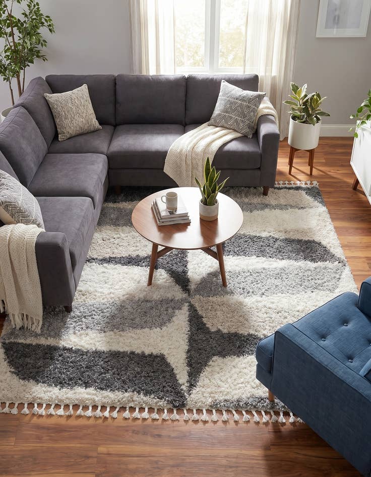 Detail image of 8' x 8' Lagom Shag Square Rug