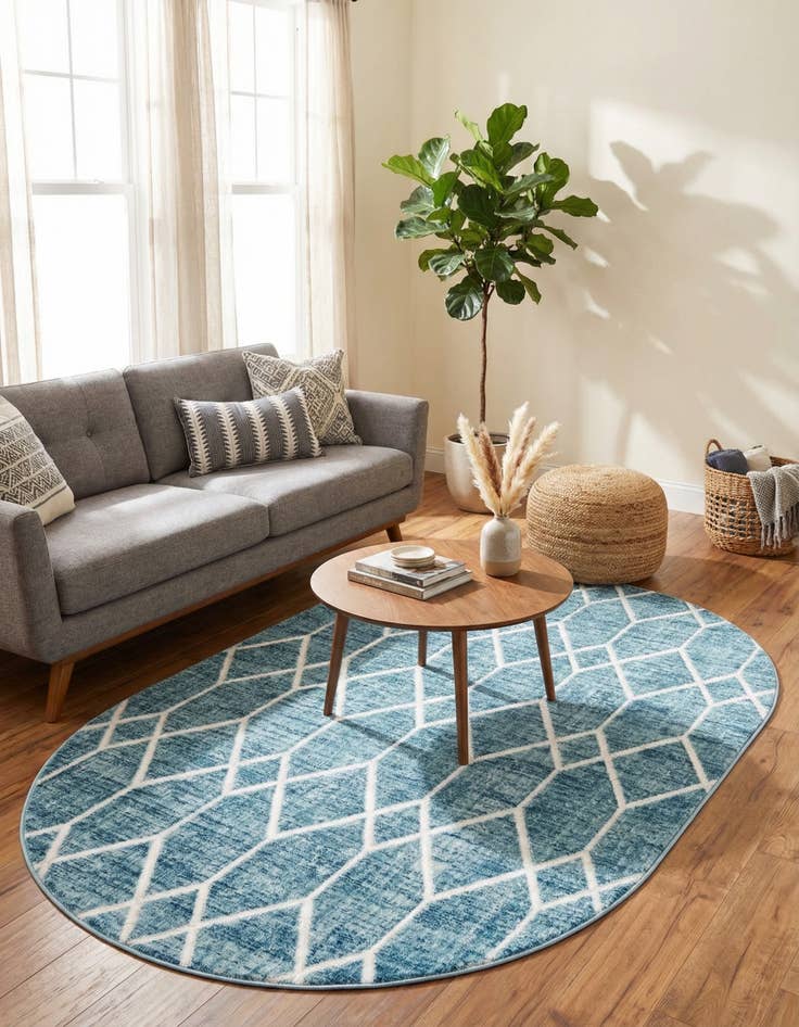 Detail image of 5' 3 x 8' Lattice Trellis Oval Rug