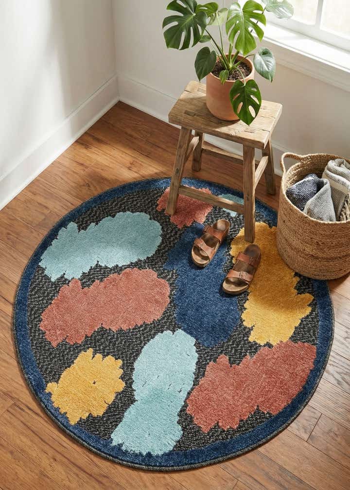 3' 3 x 3' 3 Easy-Clean Belize Indoor / Outdoor Round Rug