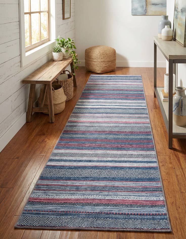 Detail image of 2' 7 x 10'  Washable Yara Runner Rug