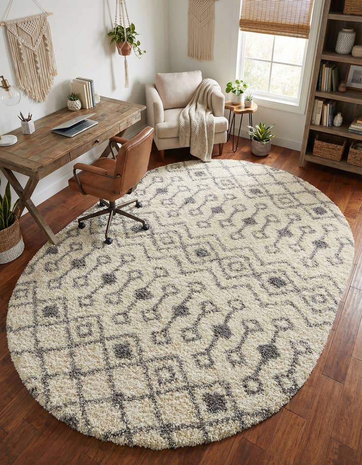 Detail image of 7' 10 x 10' Moroccan Trellis Shag Oval Rug