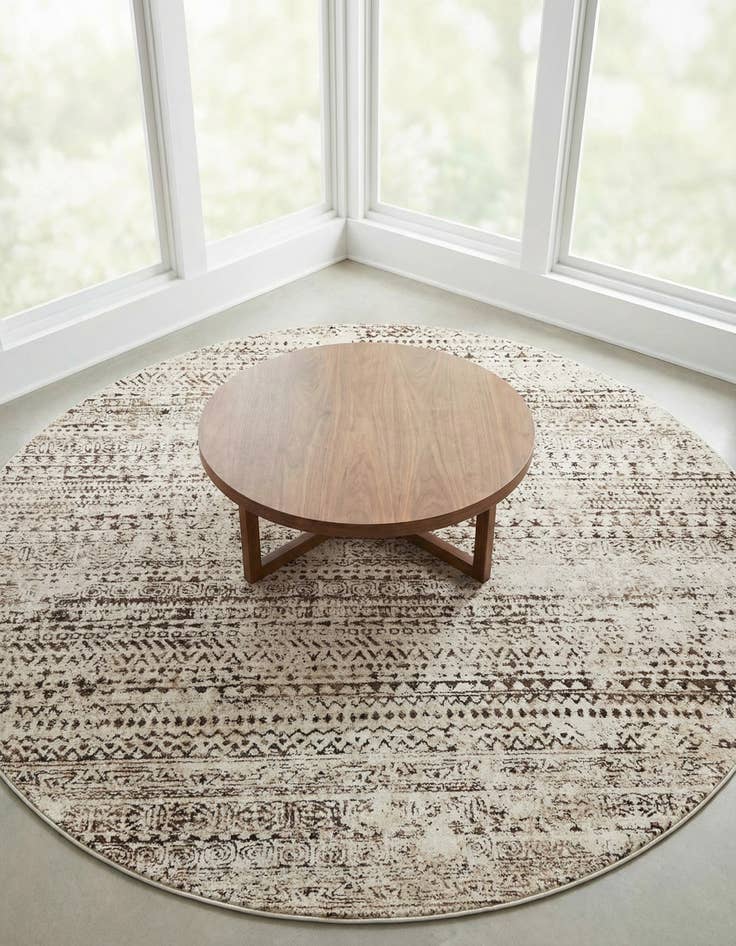 Detail image of 7' 1 x 7' 1 Hermitage Round Rug