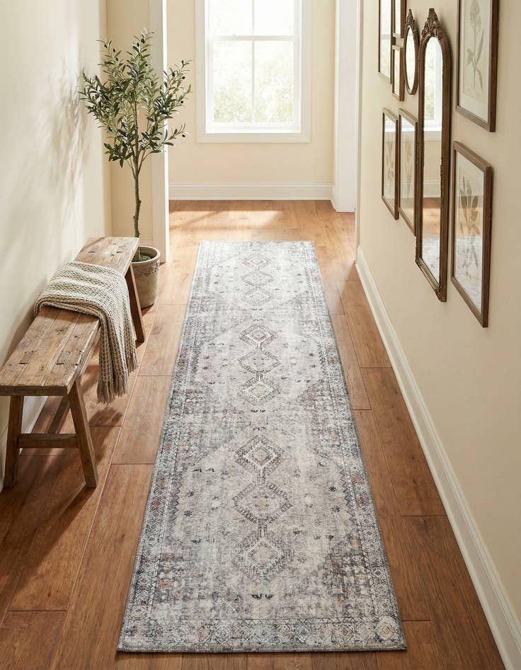 Detail image of 2' 7 x 10' Yara Runner Rug