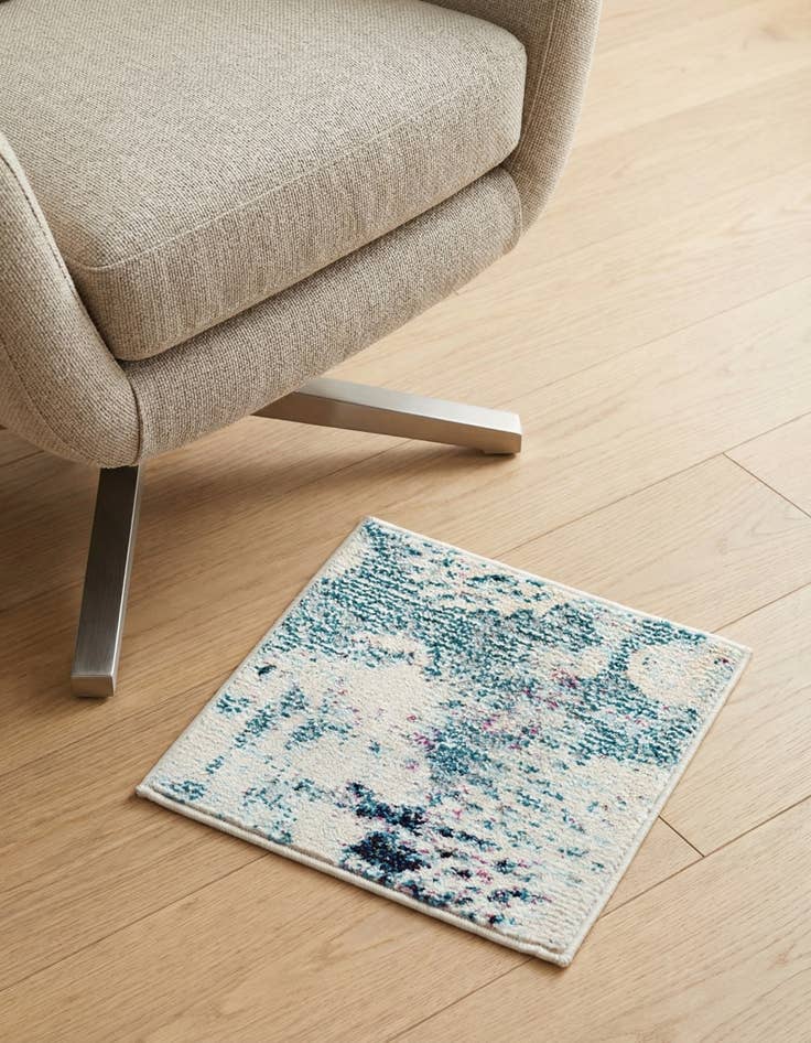 Detail image of 1' 4 x 1' 4 Washable Amalfi Sample Rug