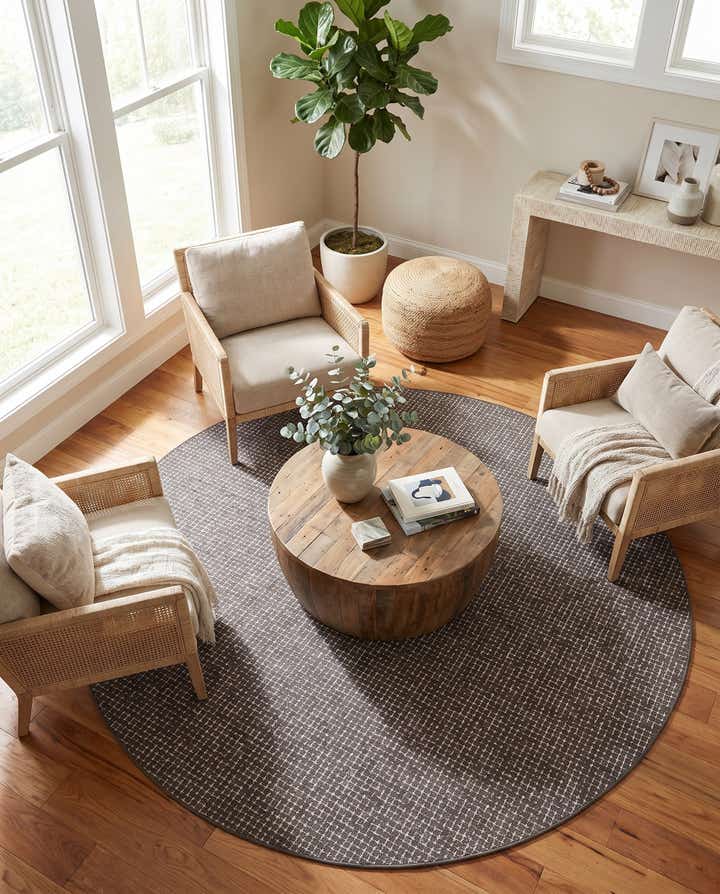 10' x 10' Easy-Clean Checkered Indoor / Outdoor Round Rug