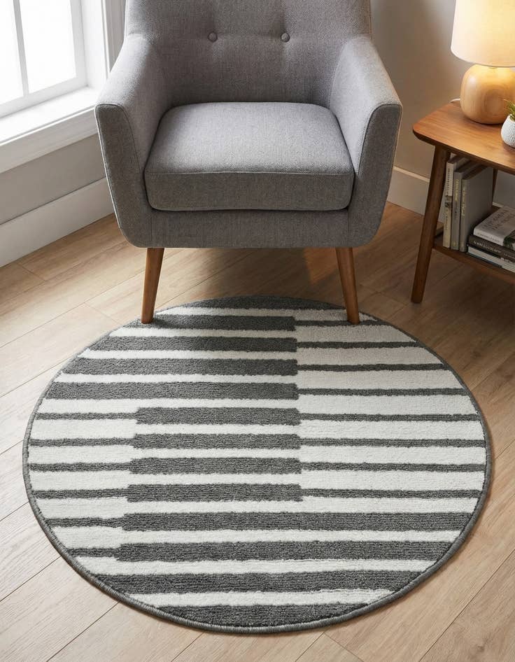 Detail image of 3' x 3' Oslo Round Rug