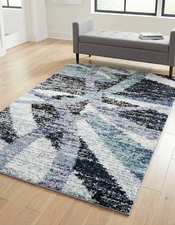 Detail image of 4' 1 x 6' 1 Tucson Rug