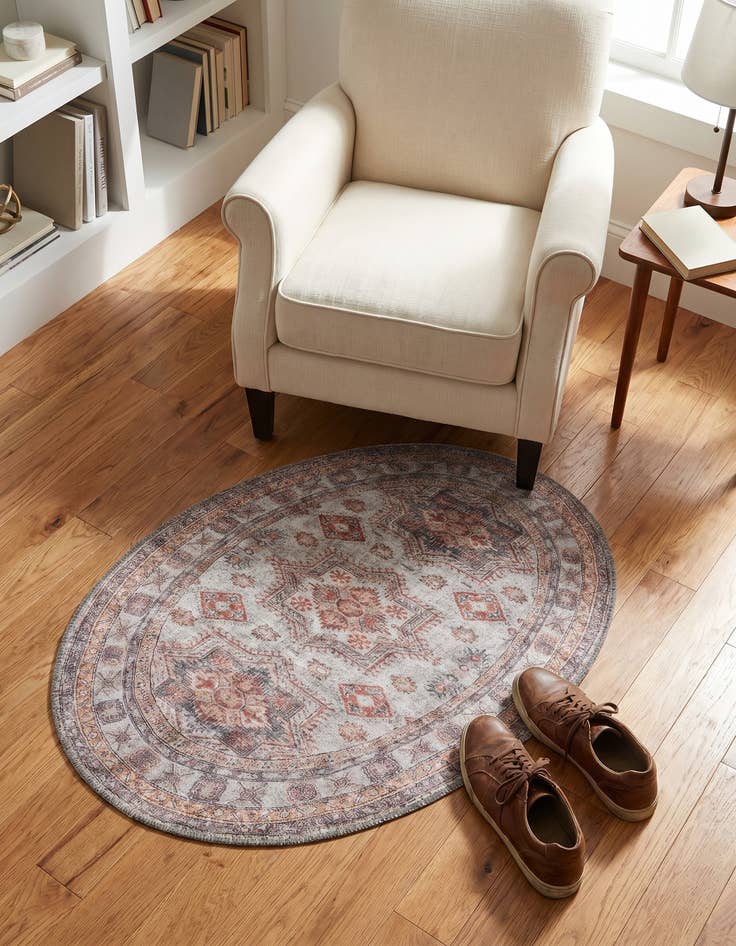Detail image of 2' x 3' 1 Washable Timeless Oval Rug