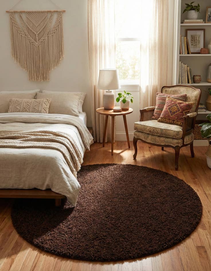 Detail image of 6' x 6' Solid Shag Round Rug