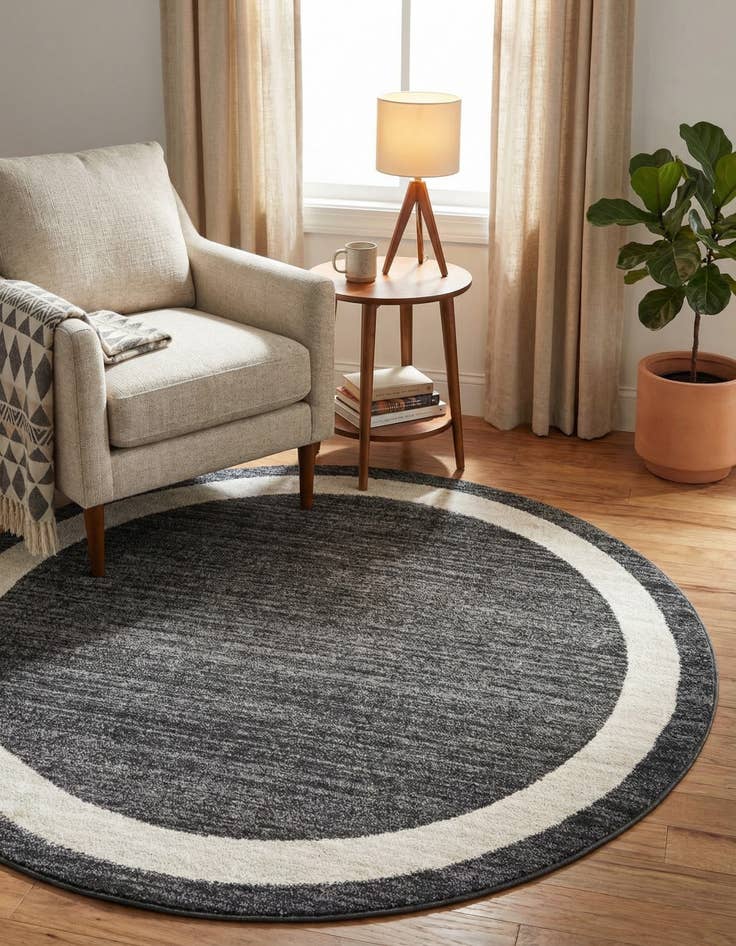 Detail image of 6' x 6' Angelica Round Rug