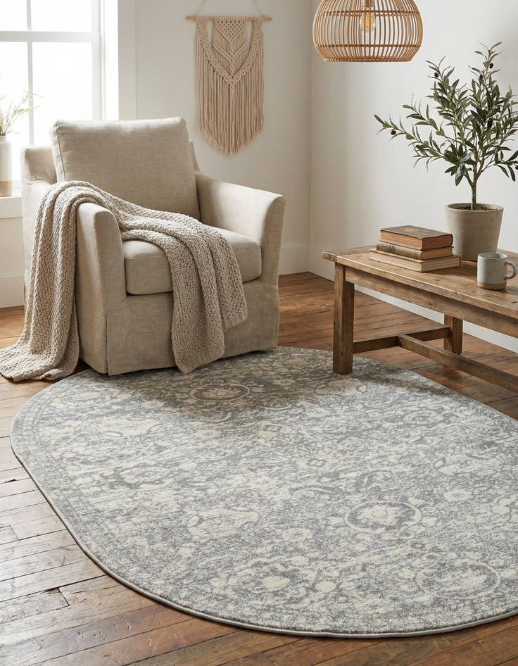 Detail image of 4' x 6' Lola Oval Rug