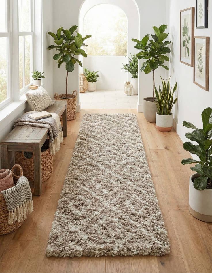 Detail image of  2' 7 x 10' Lattice Shag Runner Rug