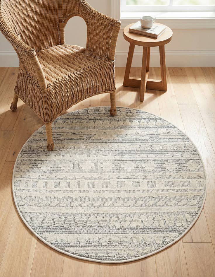 Detail image of 3' 3 x 3' 3 Arlo Round Rug