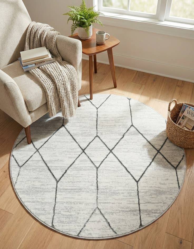 Detail image of 3' 3 x 3' 3 Lattice Trellis Round Rug