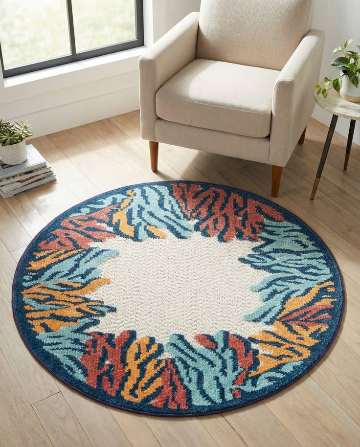 Detail image of 3' 3 x 3' 3 Easy-Clean Belize Indoor / Outdoor Round Rug