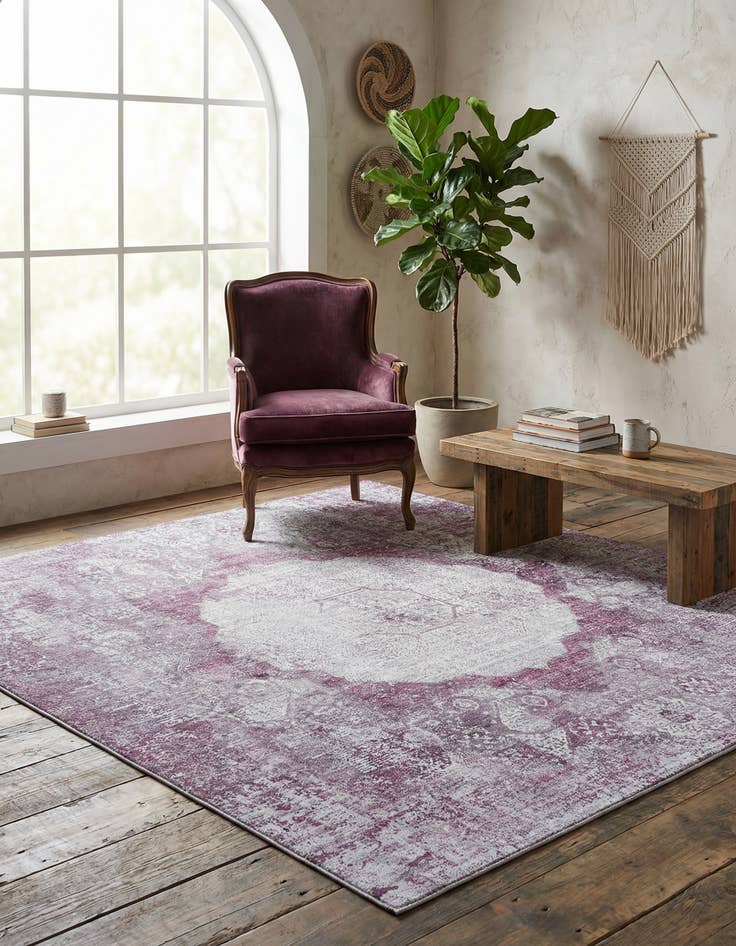 Detail image of 7' 10 x 7' 10  Washable Yara Square Rug